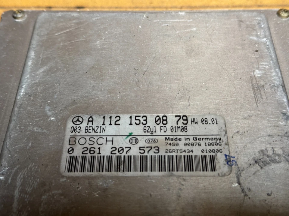 01 02 03 04 2005 Mercedes Benz E320 ECU ECM A1121530879 C320 Motor Computadora ECM Foto 2 de 4