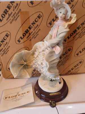 Giuseppe Armani Florence Italy Figur - Stormy Weather Boxed and Certificate