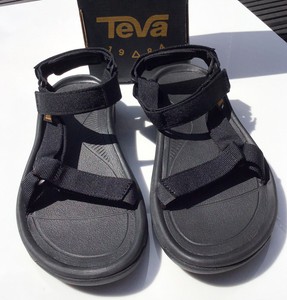 teva hurricane shoes