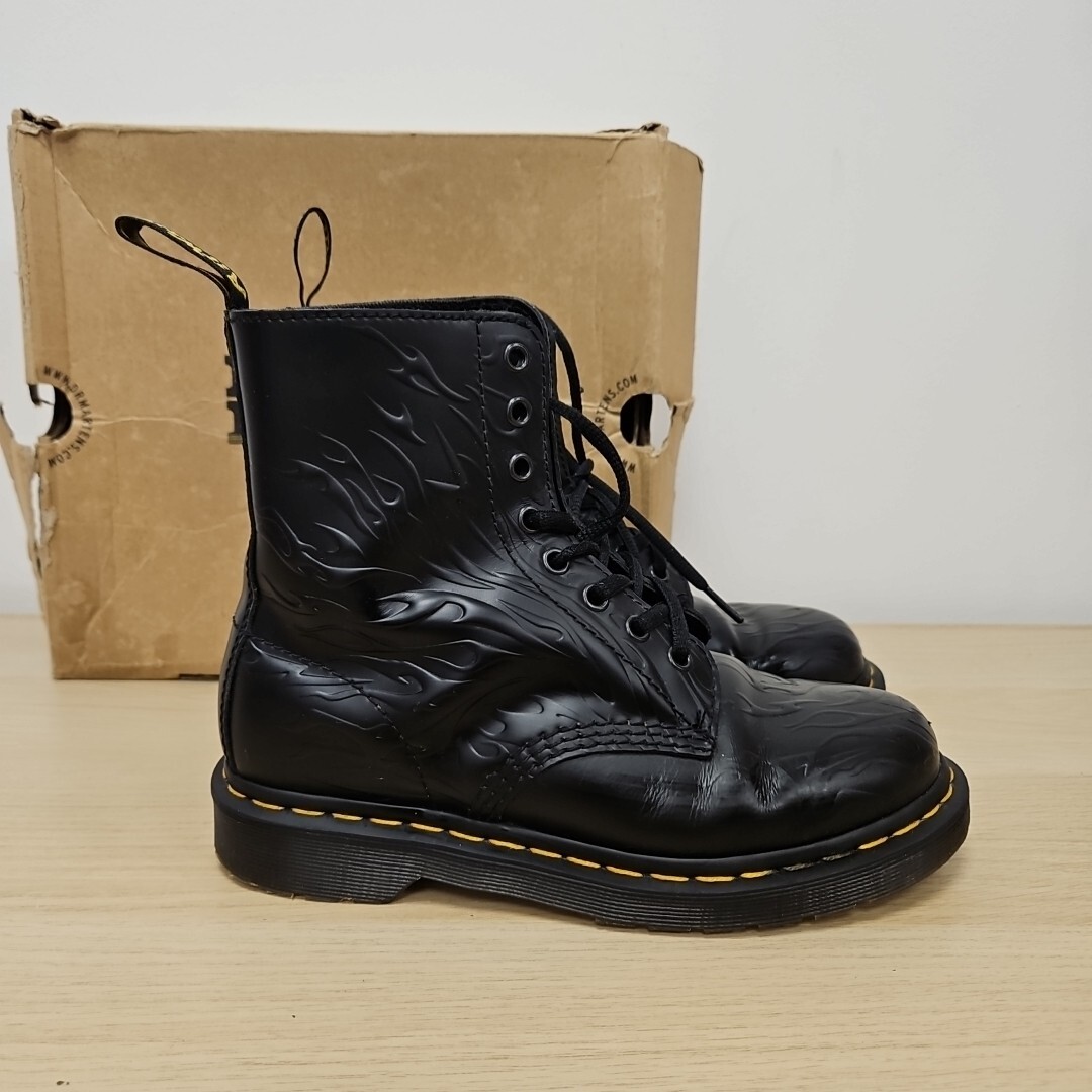 Dr Martens 1460 Flames Embossed Black Leather Ankle Rare Boots Size Uk 5 Eu 38 image 5