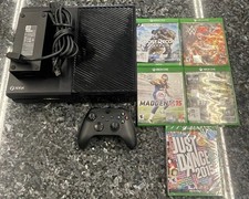 WELL KEPT Microsoft Xbox One 1540 500GB Console BUNDLE w/ 5 games ON SALE NOW