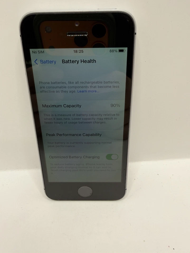 Apple iPhone SE (1st Gen) Unlocked Space Gray 16 GB Battery Life 90% - Image 2 of 4