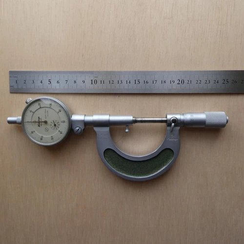 Mitutoyo Dial Micrometer NO.107-101A – 0–25mm, 0.01mm Precision Tool