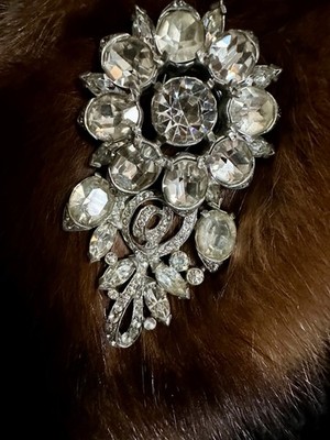 Beautiful Eisenberg Large Fur Clip Pin Undulating Floral Jewel Heavy Silver Back