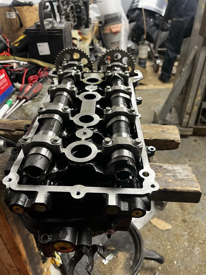 Mercury Verado 150 HP 4 冲程气缸盖 8M0110154 150hp 135hp 75-150 4 Cyl — 第 3/4 张图片