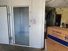 8' X 8' X 7' 8'' Walk- In Cooler with floor