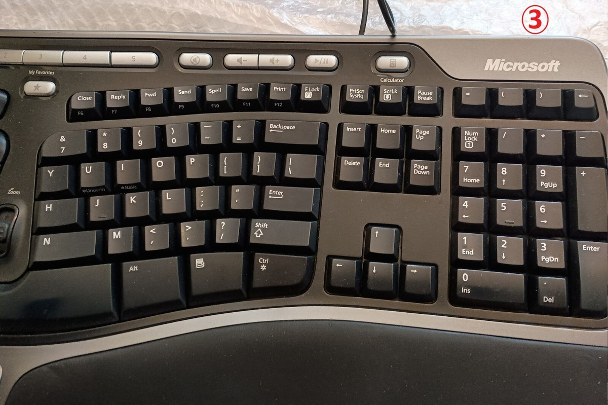 マイクロソフト Ergonomic Keyboard 4000 Amazon.com: Microsoft Wired Natural Ergonomic Keyboard 4000