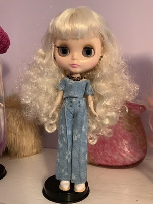 12 Neo Blythe Doll White Hair Comes With Blue Outfit Shoes