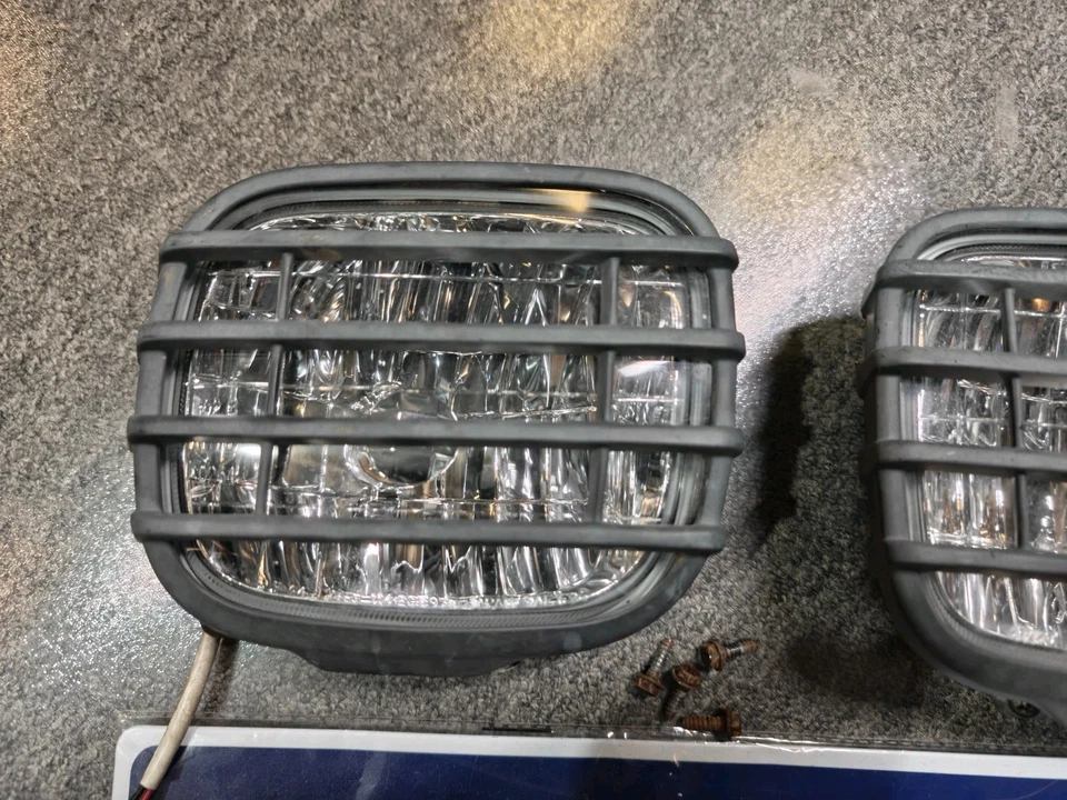 2001-2002 Subaru Forester Glass Fog Lights Lamps Grille Covers Pair Set Genuine - Image 2 of 4