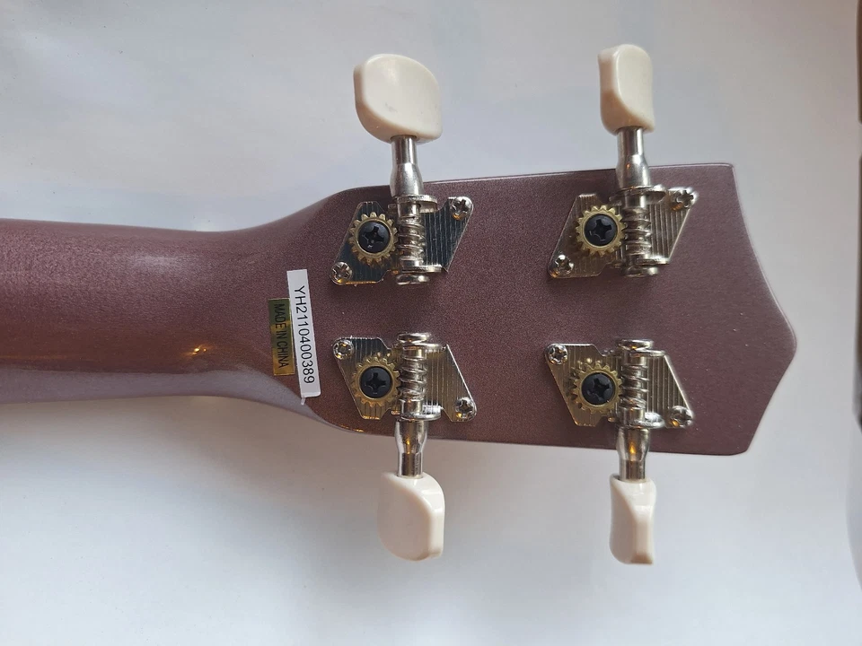 Eddy Finn Soprano Ukulele, Wood, Metallic Burgundy, + FREE Gig Bag,Strap &Tuner - Image 2 of 4