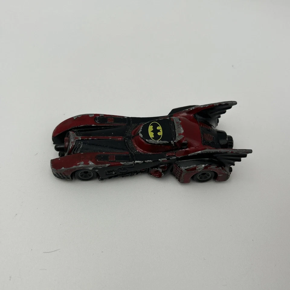Vintage 1989 ERTL Batmobile 1:64 Scale DC Comics Batman Bat Mobile Car Toy 3.5" - Image 4 of 4