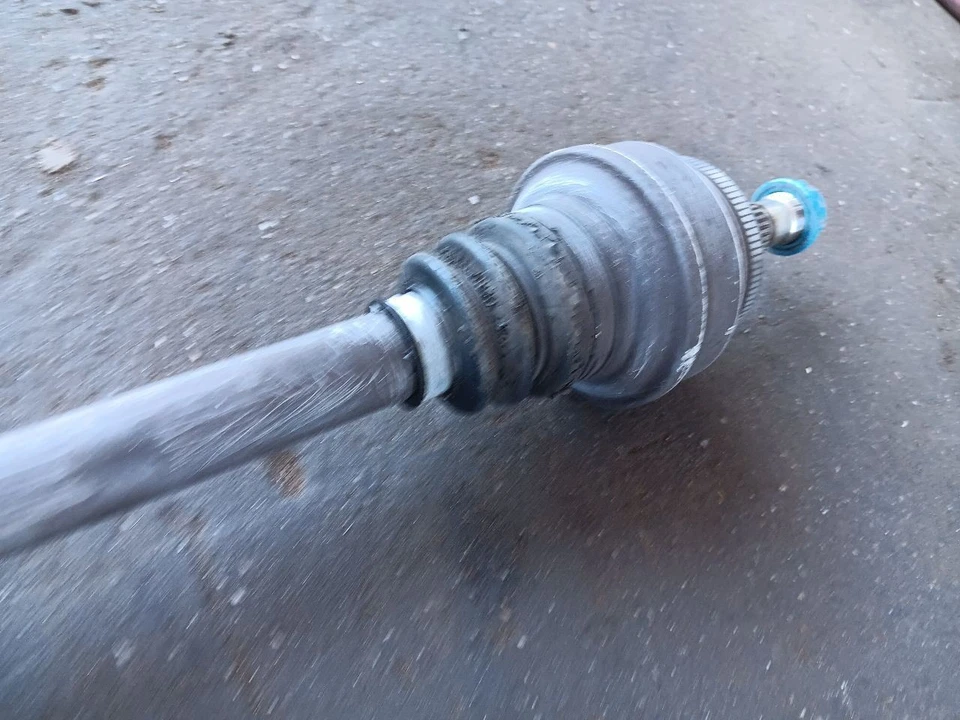 Mercedes C E SL CLS63 2010-2018 (W204 W212 W231 W218) AMG eje trasero derecho Foto 4 de 4