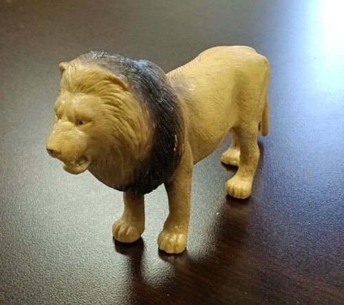 S.H. Lion Animal Figure Loose Nice Shape Fast Shipping Animal Figure Fast Ship - Picture 2 of 7