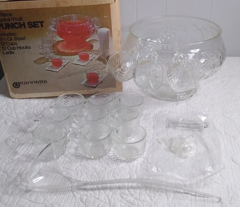 Vintage Jeanette Glass 26 Piece Crystal Punch Bowl Set Fruit Design 8.5qt