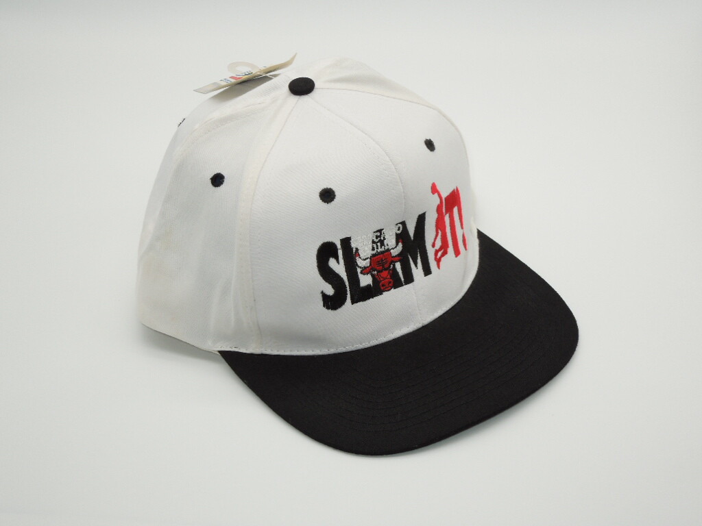 SLAM IT !!! New with Tags Michael Jordan Bulls Vintage CAP detail on back of tag