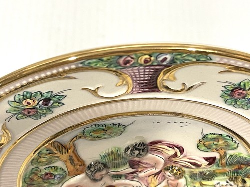 VTG Capodimonte Hand Painted 3D Porcelain Wall Handing Plate Marked Italy 9 1/4” - Bild 8 von 15