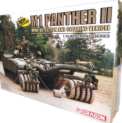 M1 Panther II Armored Mine Detection & Clearing Vehicle Dragon 1/35 Model Kit