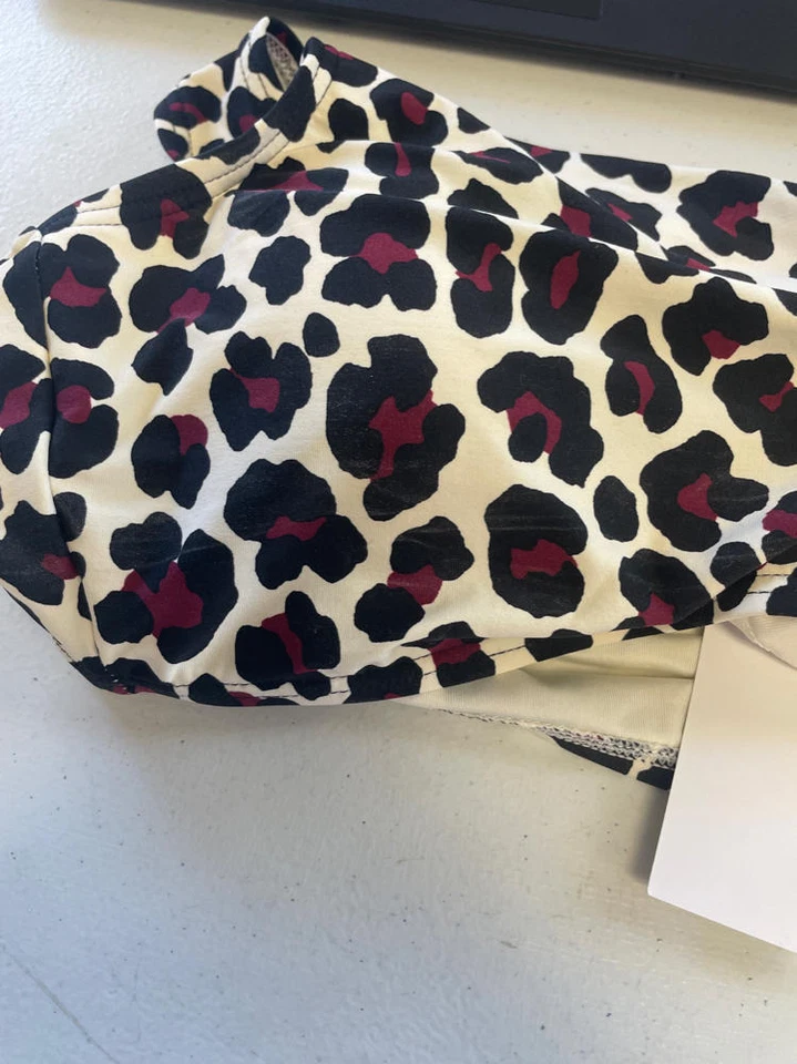 $78 Michael Kors Leopardo Un Hombro Top SOLO Logo Detalle Anillo Pequeño (DEFECTUOSO) Foto 2 de 2