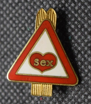 Ski Sex Gold Skis Ski Pin | eBay