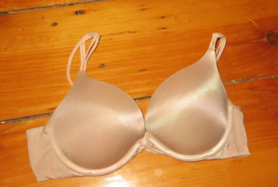 Victoria's Secred very sexy push up underwire padded nude / beige Bra