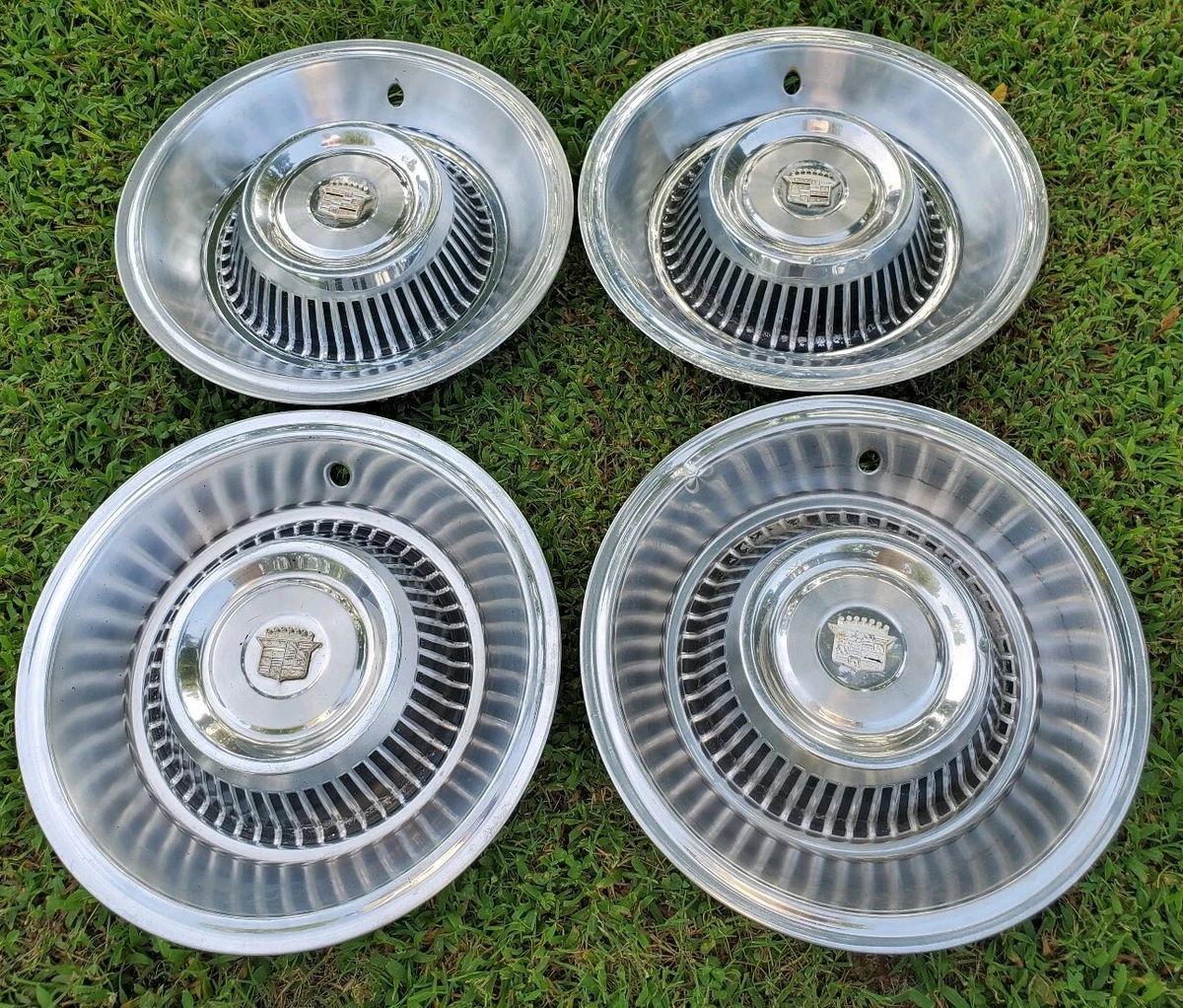 1963 cadillac hubcaps deals