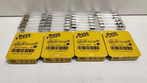 LOT OF 20 NEW OLD STOCK! BUSSMANN 3-2/10A 250V FUSES MDL-3-2/10
