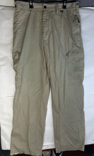 Victorinox Makers Of The Original Swiss army Knife Pockets button Pants 34