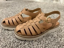 Crown Vintage women’s gladiator Fisherman chunky sandal NEW size 7