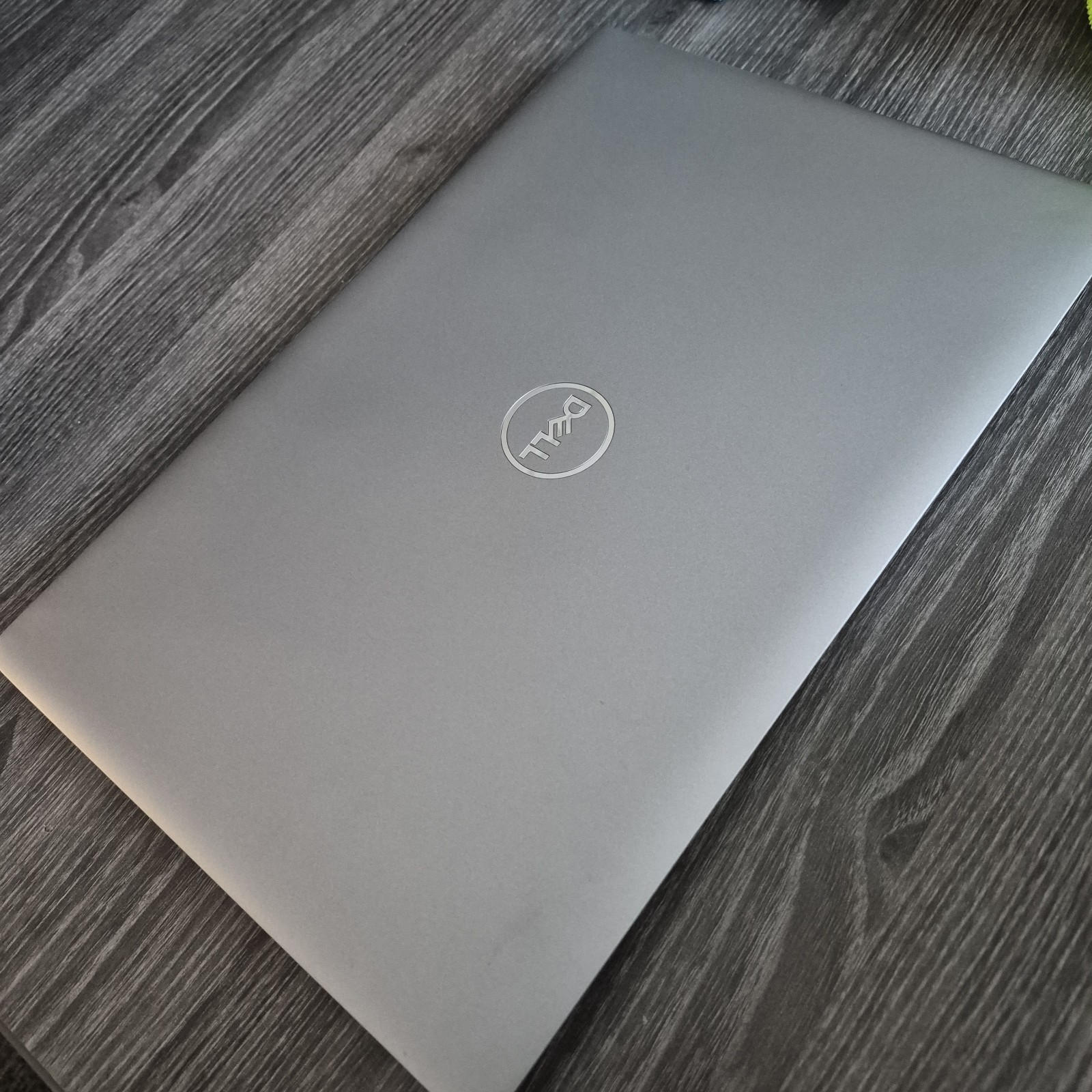 Dell Latitude 5540, 15.6-Inch Laptop, with Intel Core i7 13th Gen., 512 GB SSD (Solid State Drive), Windows 11 Pro