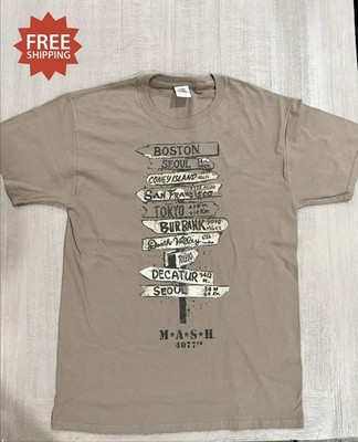  MASH 4077th  Crossroad Signs T-Shirt - Size M / Medium - NEW