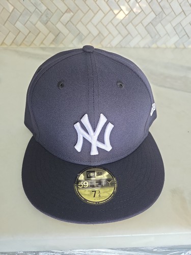New Era New York Yankees MLB 59FIFTY Fitted Cap Hat Navy / White
