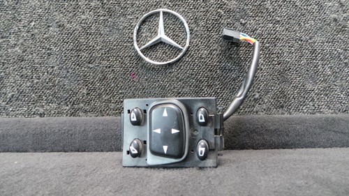 H79-9 * Mercedes-Benz W220 S-Klasse Spiegelverstellung Vorne Links A2208211551