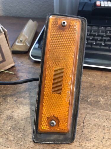 Toyota Celica, Supra Front Side Marker Light LEFT KOITO 14-47L - Foto 2 di 6