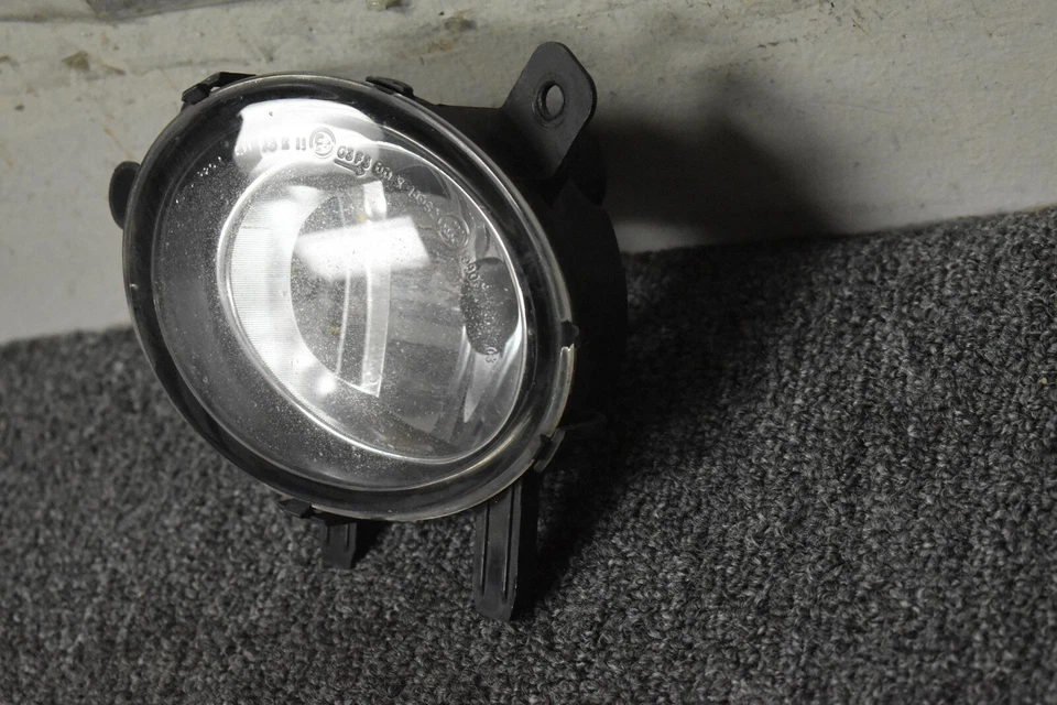 2015-2018 BMW M3 FOG LIGHT FACTORY OEM - Image 2 of 4