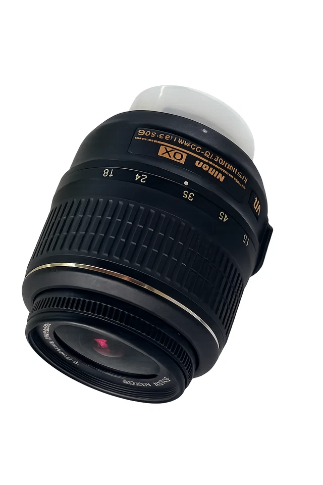 Nikon AF-S DX NIKKOR 18-55mm f/3.5-5.6G VR Zoomobjektiv - Bild 1 von 1