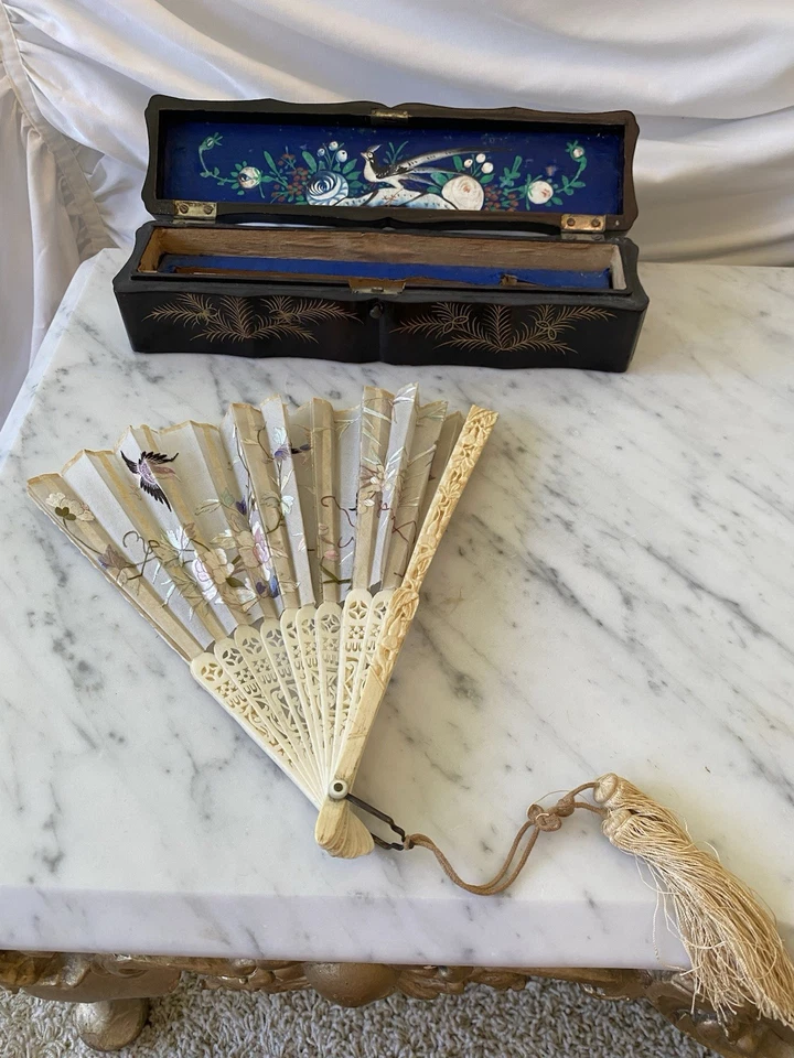 Antiguo abanico bordado de seda de la dinastía Qing china caja de laca pintada a mano Foto 4 de 4