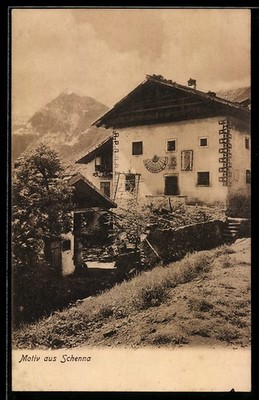 Postcard Scena, view of a house with sundial 