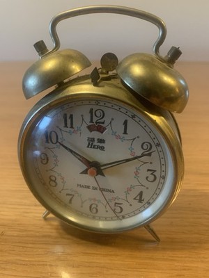 Made in China Vintage Retro Hero Alarm Clock Repair Ref 2Q