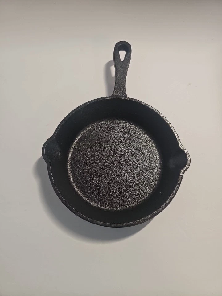 Cast Iron Cooking Skillet Fry 6" Small Frying Pan Kitchen Cookware Pour Spouts