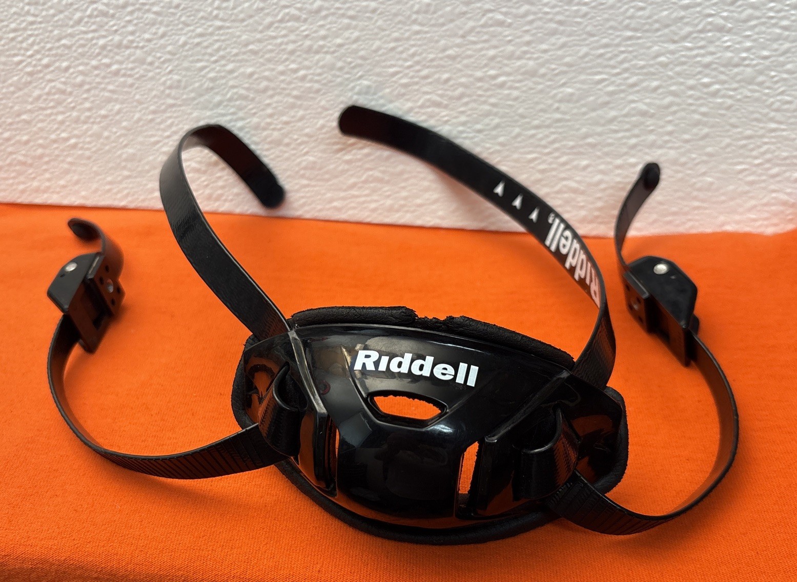 Used Riddell Football Speed Flex Cam-Loc Hard Cup Black Adult Chin Strap