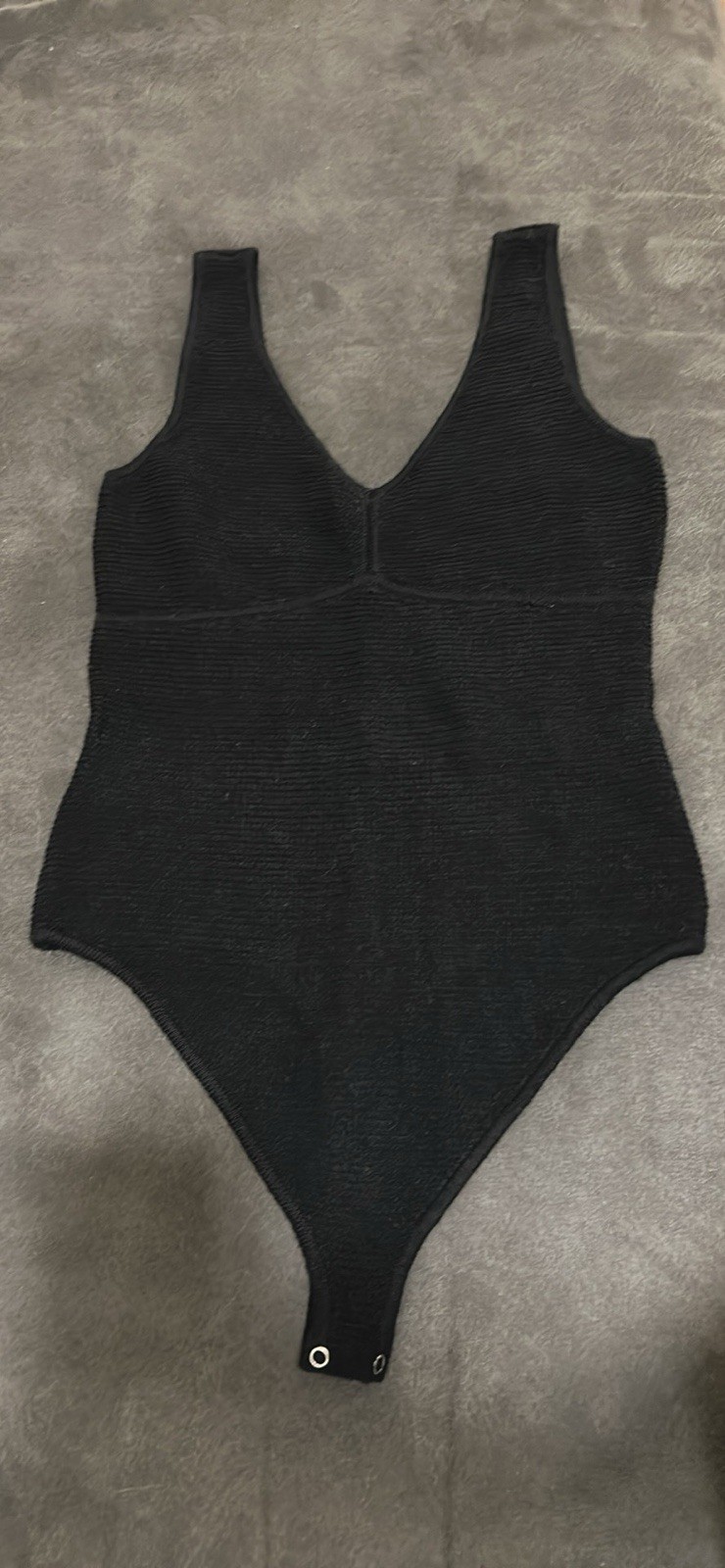 American Eagle Women's Ribbed Knit Sleeveless Bodysuit Black Size M
