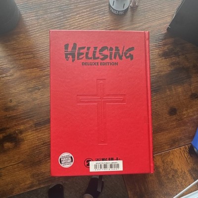 Hellsing Manga Volume 2 y Volumen 3 Hardcover Dark Horse English by Kohta Hirano