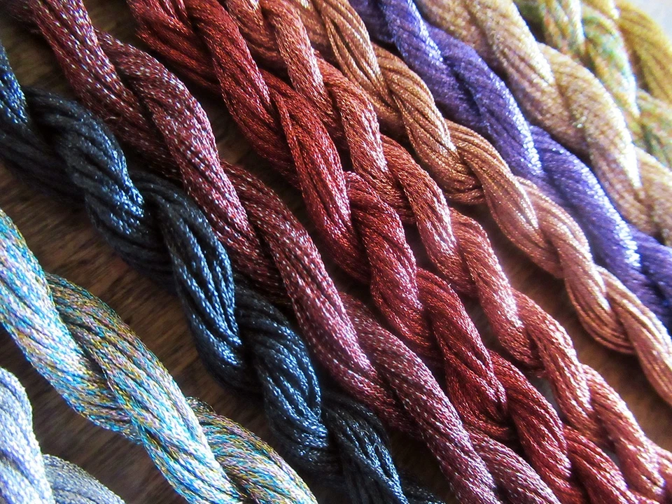 10 skeins VTG LALAME METALLIC THREADS NP XS EMBROIDERY smooth braids 10 yds each - Image 3 of 3