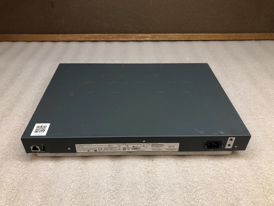 Conmutador Aruba Networks S1500-48P 48 puertos Gigabit PoE Ethernet Movilidad 4xSFP Foto 4 de 4