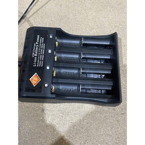 Black 4-Slot USB Battery Charger 1000mA Compact for 3.7V Lithium-Ion Batteries - Picture 3 of 7