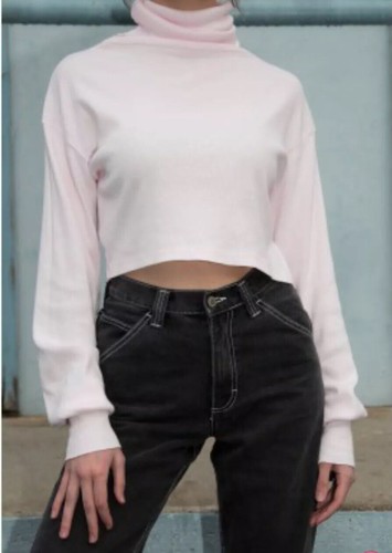 brandy melville cropped turtleneck 