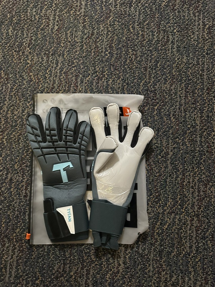 Titan Beast Goalkeeper Gloves Soccer Goalie Size 8 4mm Aqua Grip eBay