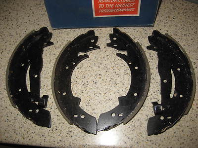 QUALITY REAR GIRLING BRAKE SHOES (AUTO ADJUSTERS) - FITS: RENAULT 16 (1965-80)
