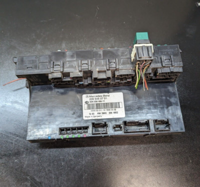 2001-2009 Mercedes C240 W209 CLK55 CLK350 Rear Trunk SAM Fuse Relay Box OEM