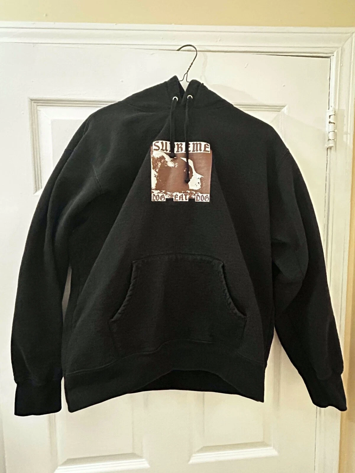 Supreme SS22, Sweat à capuche Dog Eat Dog, Sweat Shirt, Sweat à capuche, Petit, S, Occasion